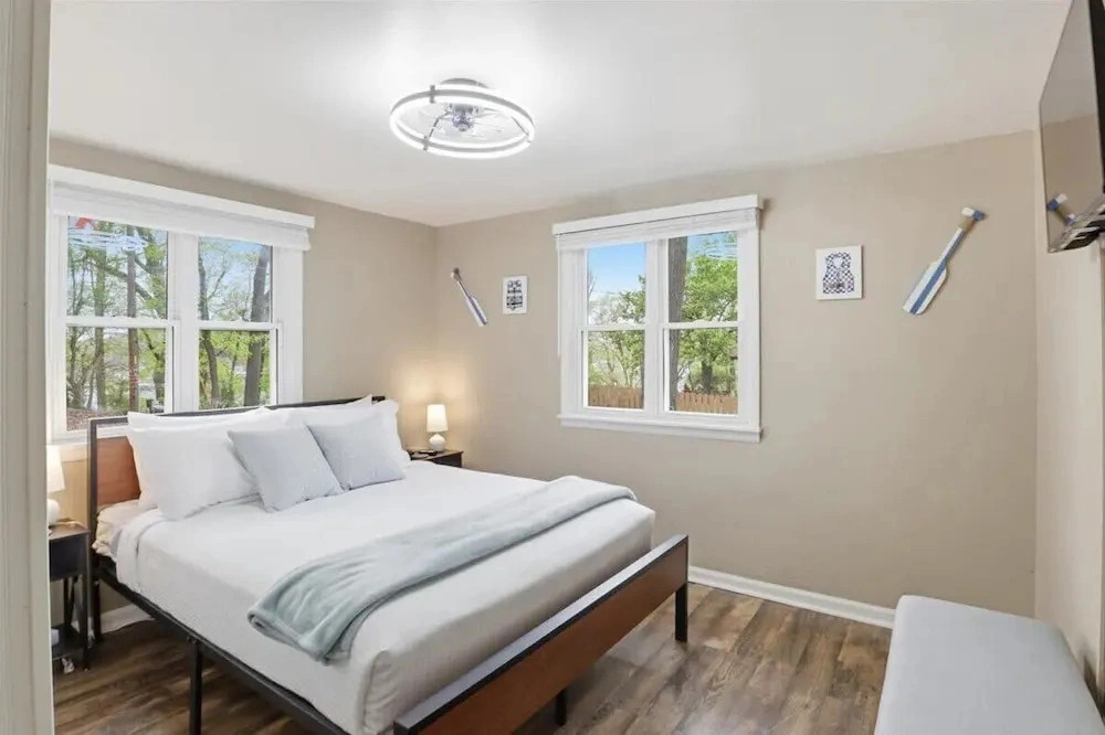Perfect Lake Escape Near Bagnell Dam Strip