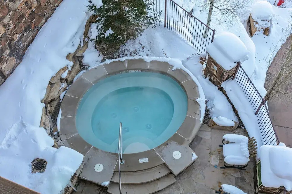 Grand Lodge - Four Bedroom #302 - Ski-in/ski-out 4 Condo