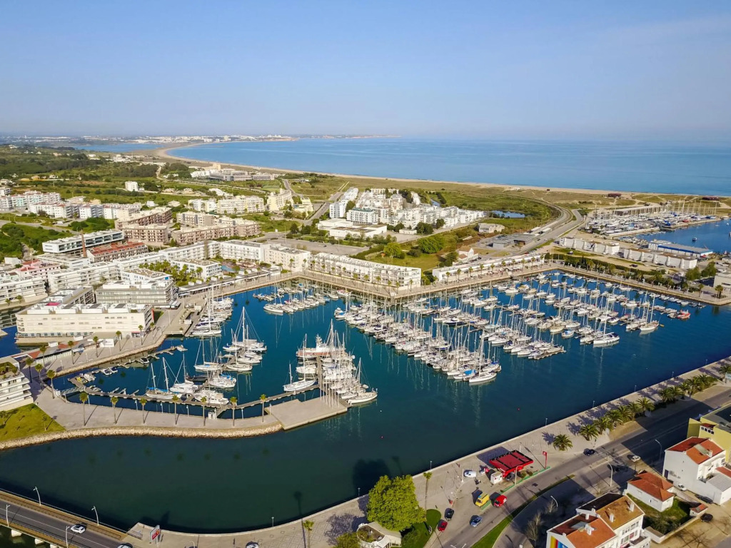 Marina Lovers by Seewest