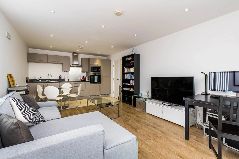 Super 1BD Flat Heart of East London
