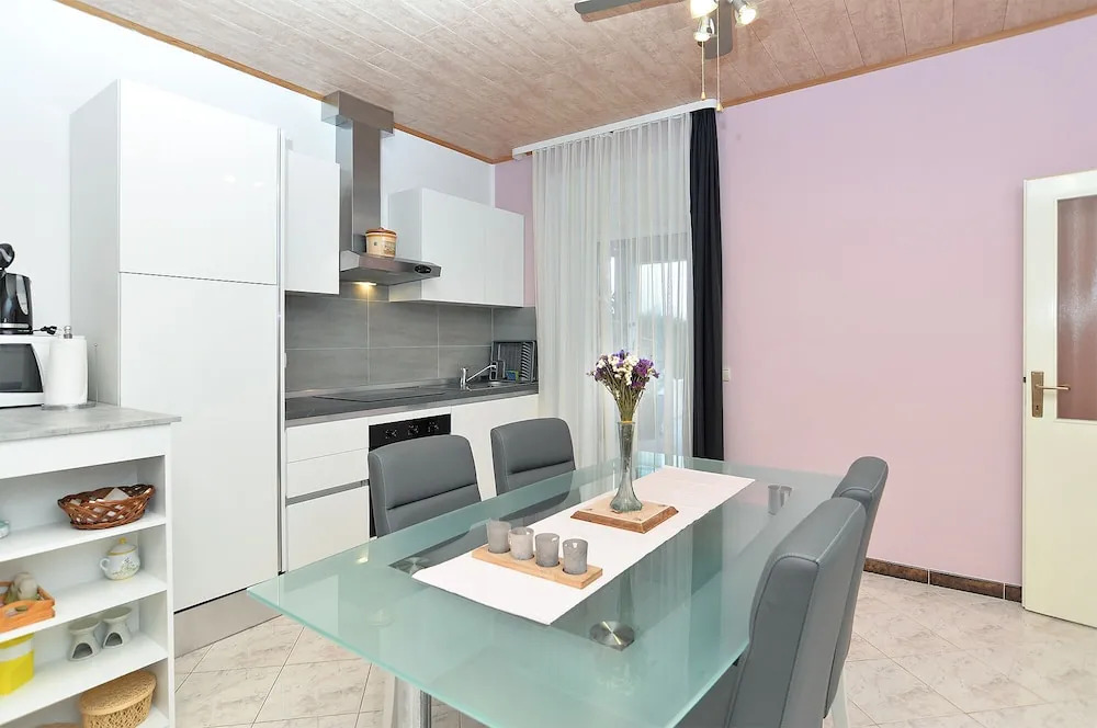 Apartment 1128