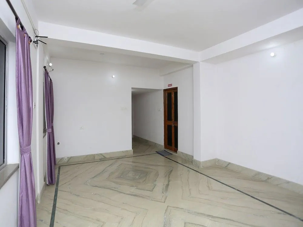OYO Flagship 9980 Violet Guest House