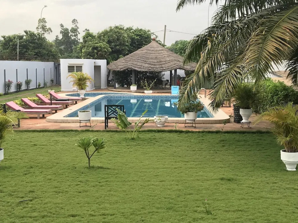 Apartment With 2 Bedrooms in Lomé, With Pool Access, Enclosed Garden a