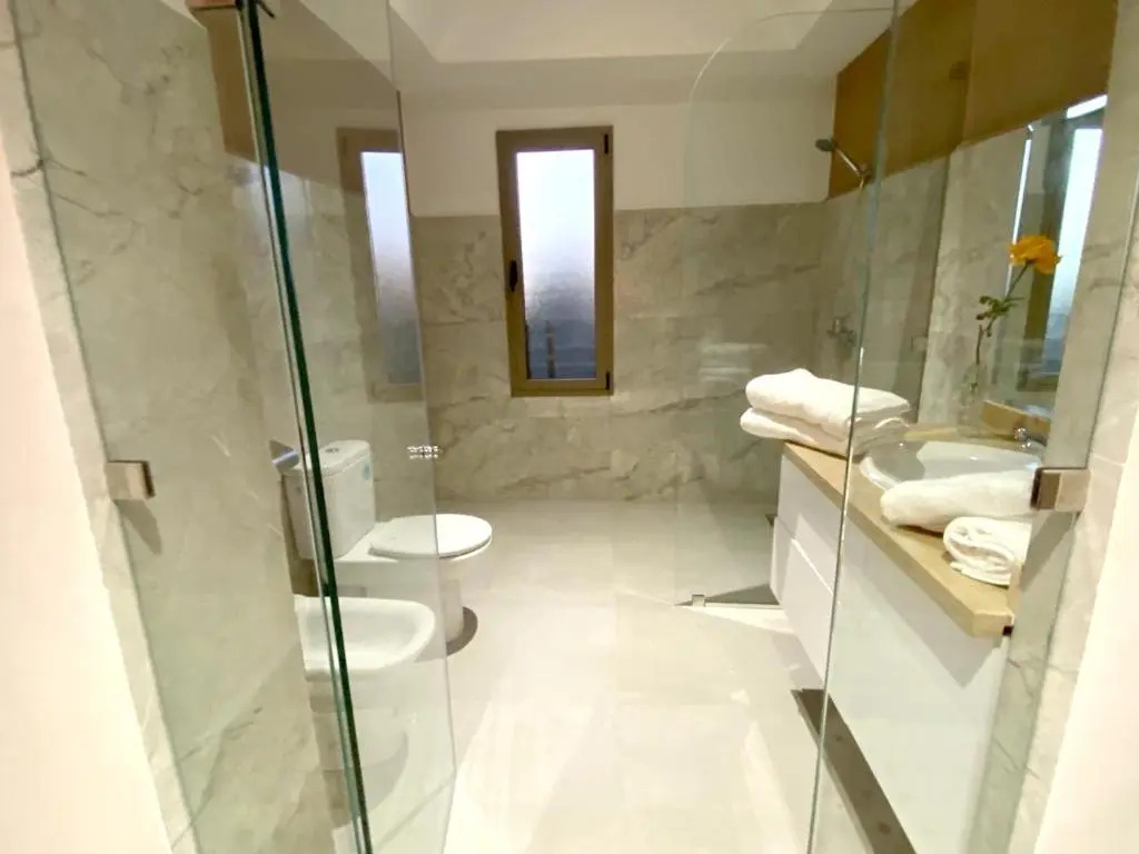 5 bedrooms villa with private pool enclosed garden and wifi at Marrakech