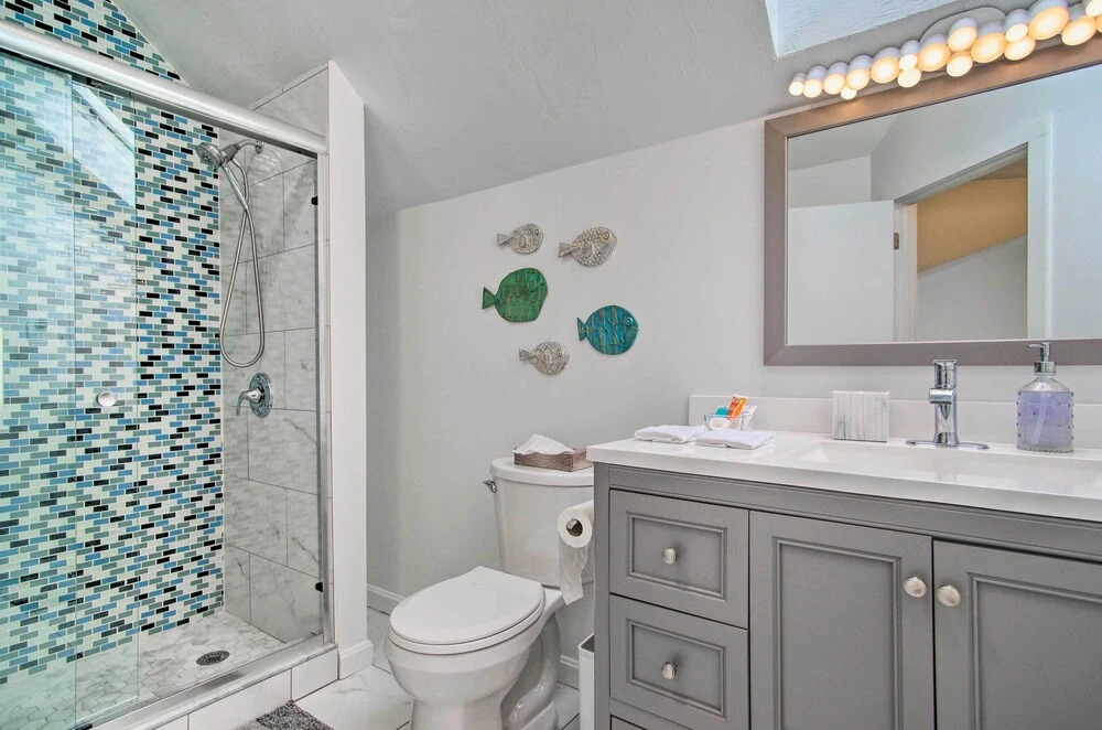 5 Mi to Mashpee Commons: Coastal Mashpee Condo