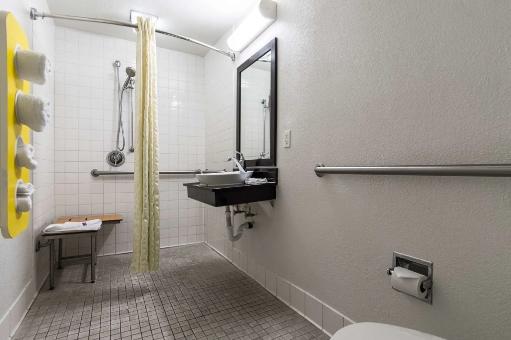 Motel 6 Riverside, CA - UCR East