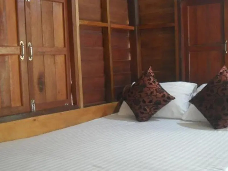 Salad Grand Bungalow & House Rental