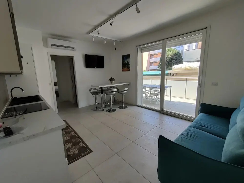 Modern Flat With Swimming Pool by the Beach