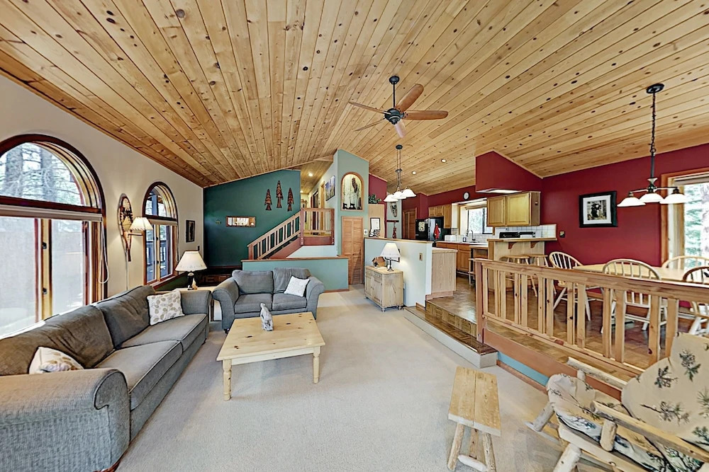 Roomy Forest-view W/ Private 2-car Garage 4 Bedroom Home