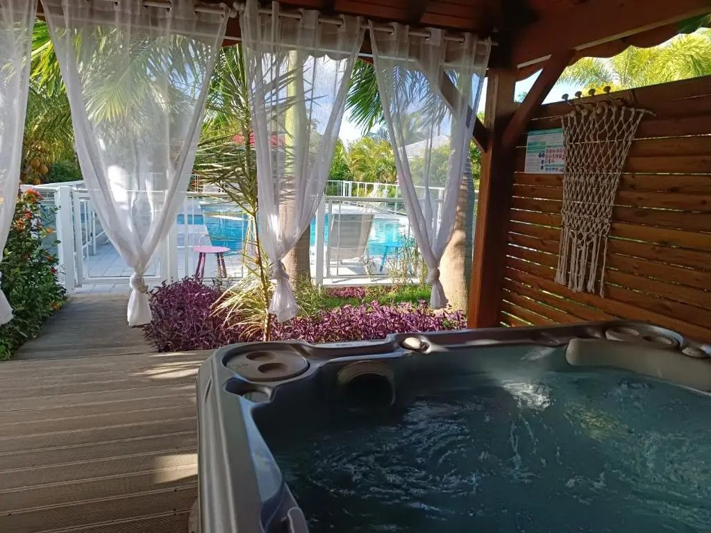 Hôtel & Villa Le Cocotel