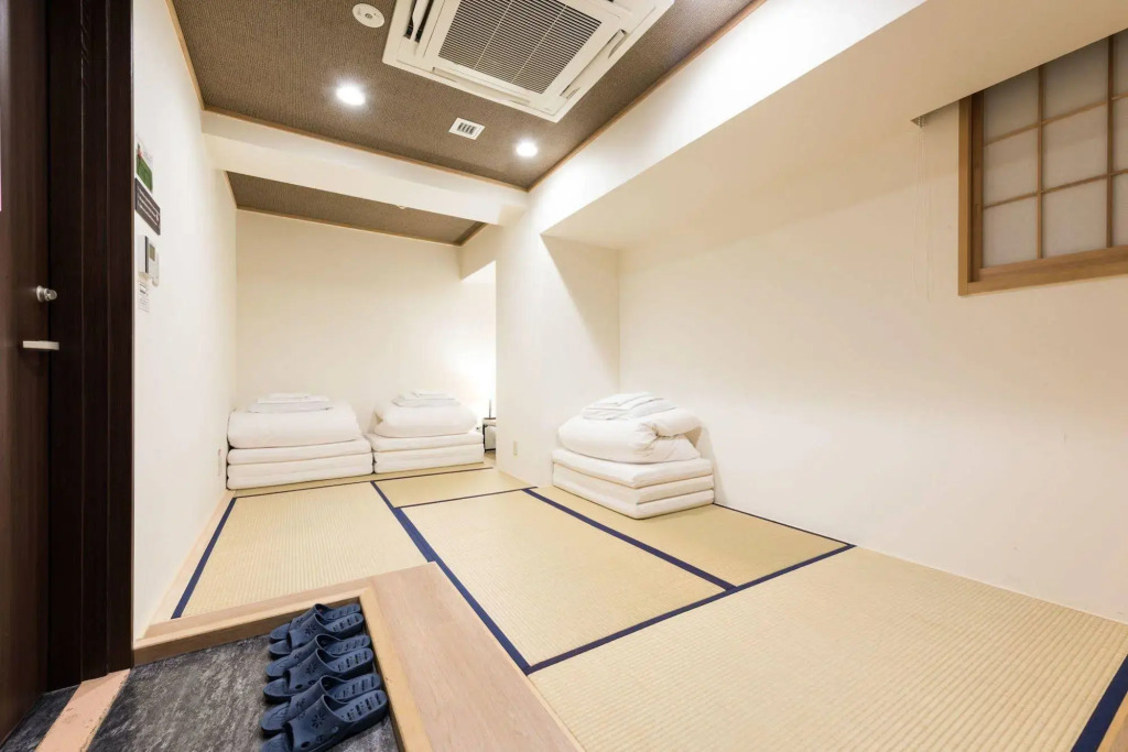 Drop Inn Osaka