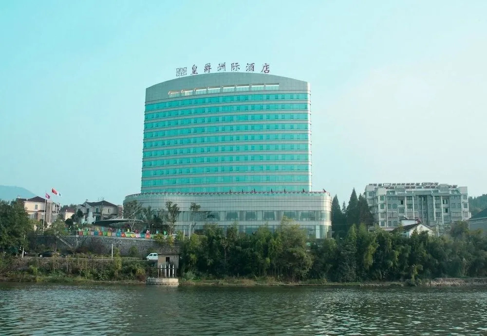 Warmjoy Majesty Hotels