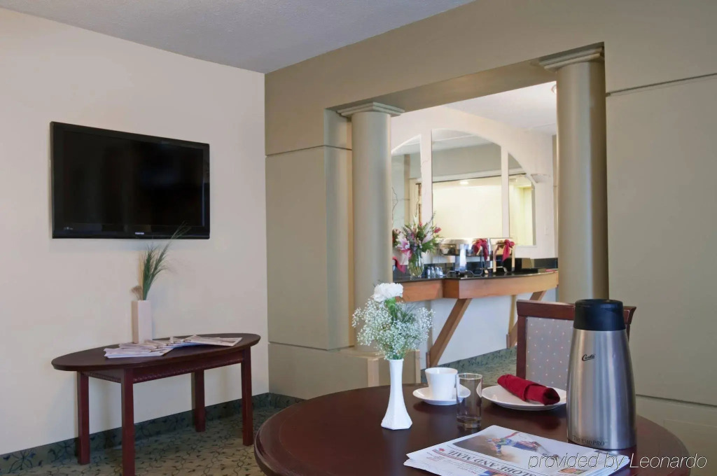 Holiday Inn Ottawa East by IHG