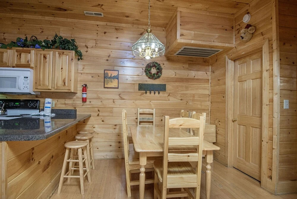 Lockers Mountain Hideaway by Eagles Ridge Resort