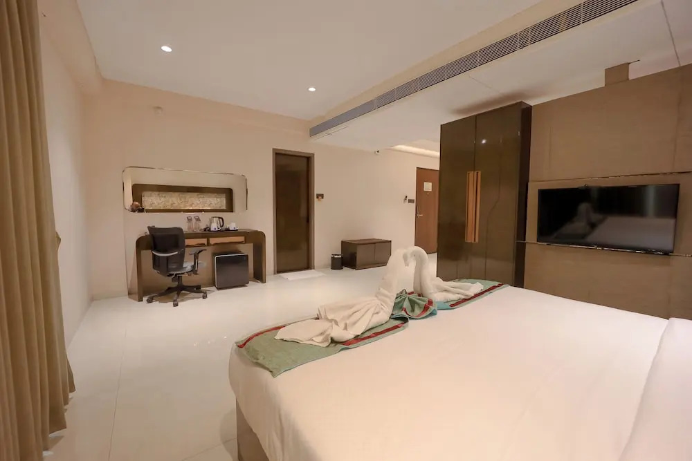 Zip By Spree Hotels Surat