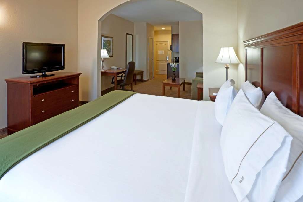 Holiday Inn Express Hotel & Suites Cedar Hill by IHG