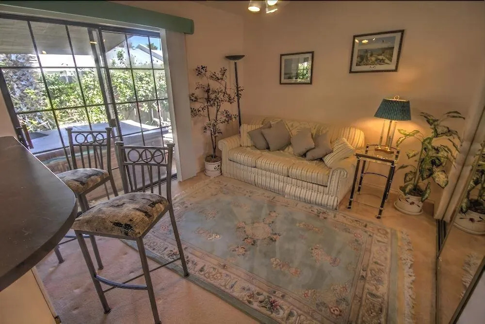 The Campeche Town House 2 Bedroom Townhouse by RedAwning