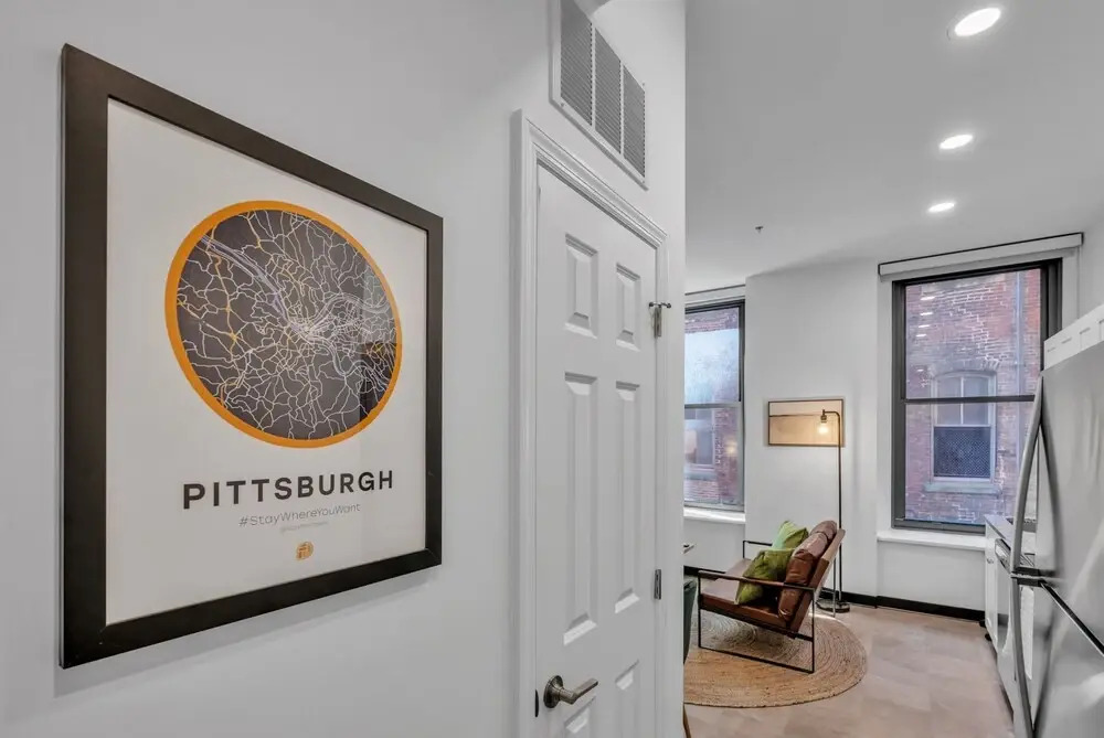 FRONTDESK 209 9th St Apts Cultural Dist Pittsburgh