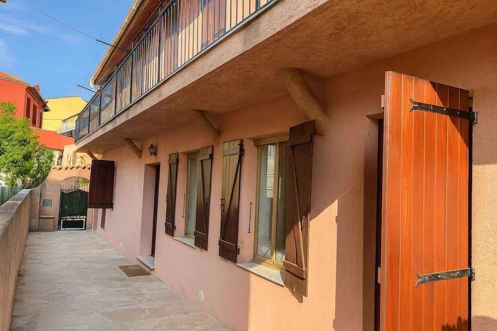 Renovated house in the center of Beausoleil