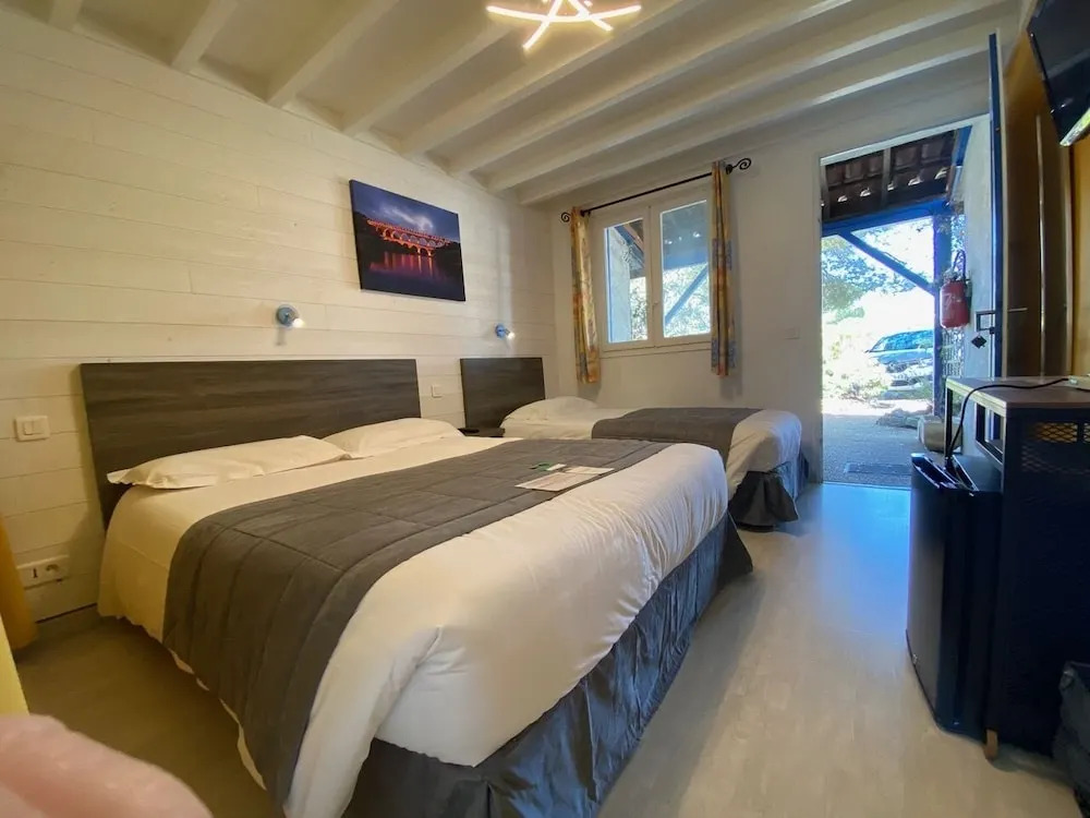 Hotel Des 4 Vents "Esprit Camargue" Parking Privé Gratuit