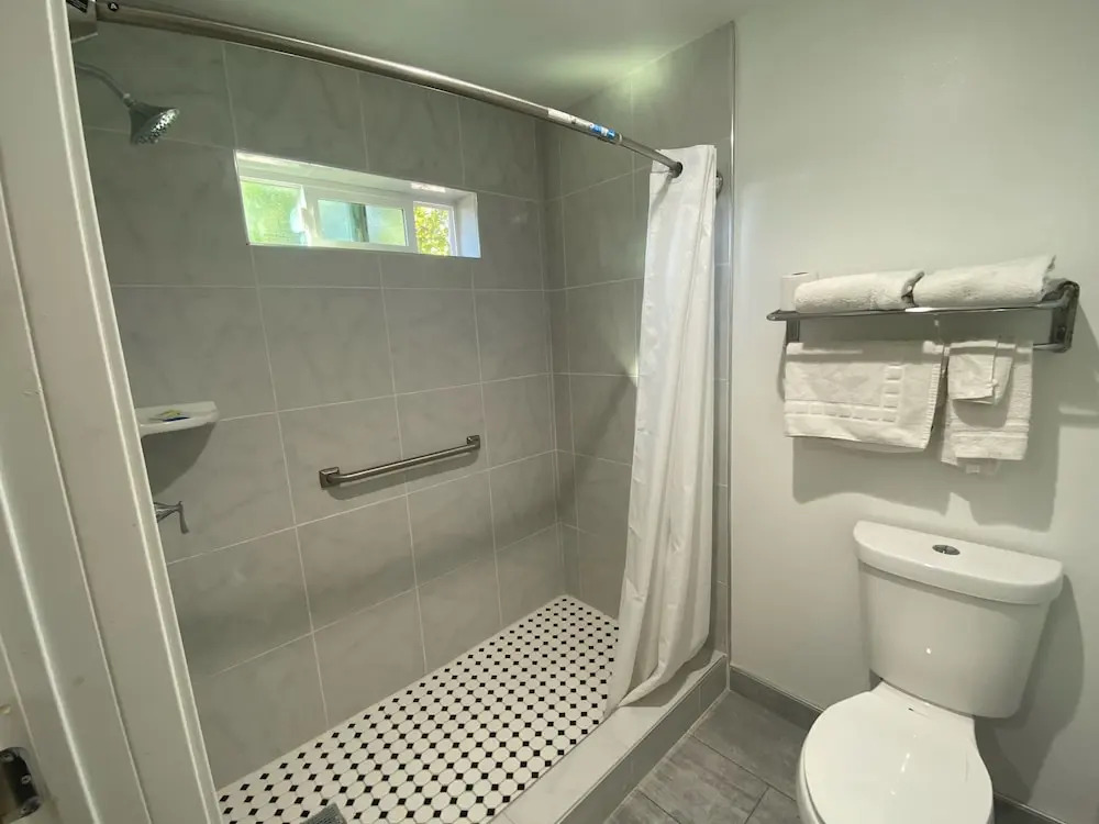Royale Inn Motel