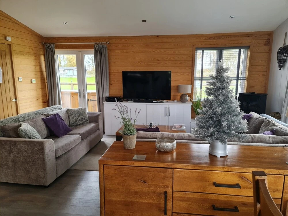 Charming 3-bed Lodge in Bury Saint Edmunds