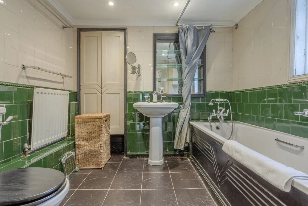 Charming 1 Bed Flat With Patio in Affluent Fulham
