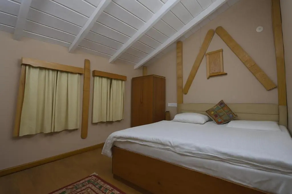 Kafal Pako Resort - Himalayan View Resort In Mukteshwar