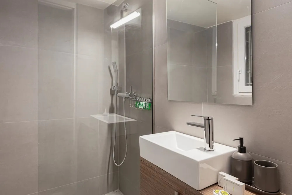 Acropolis Prestige Residence