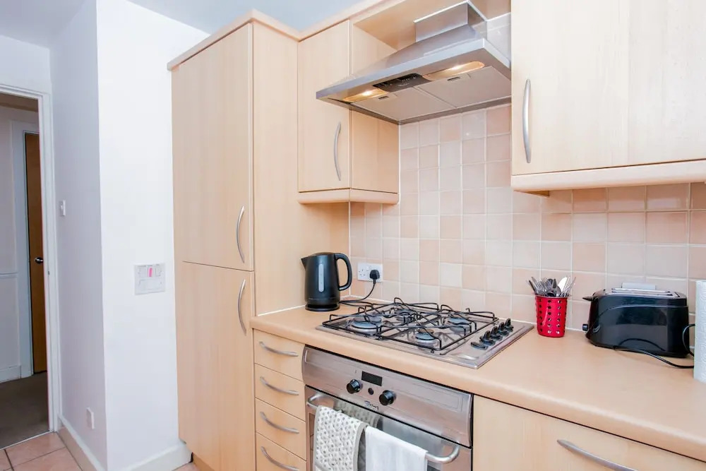 1 Bedroom Flat with Balcony Accommodates 4