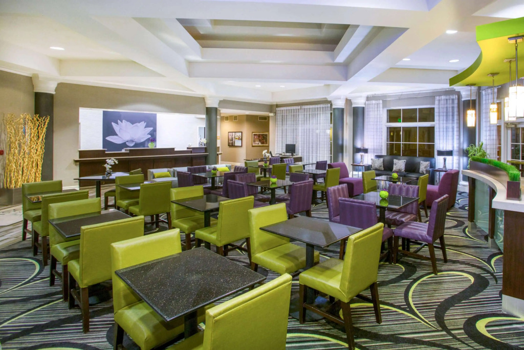 La Quinta by Wyndham St. Louis Westport