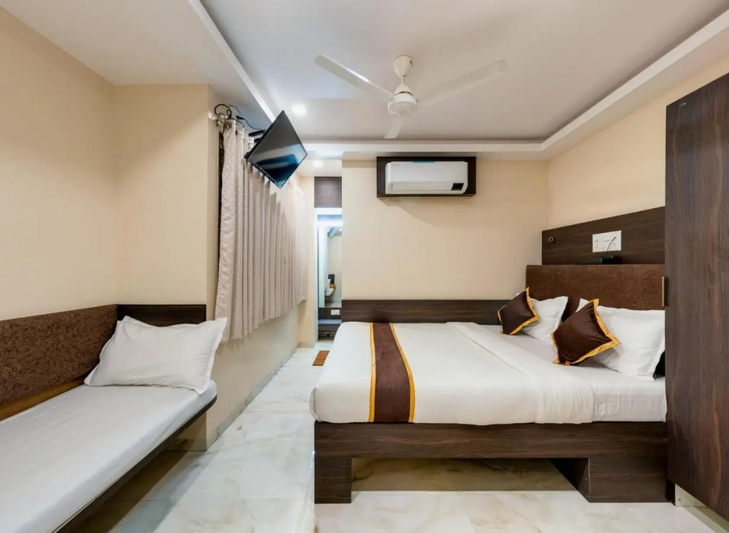 Hotel AATITHYA SATKAR