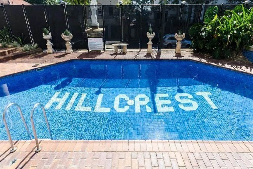 Hillcrest Apartment Hotel