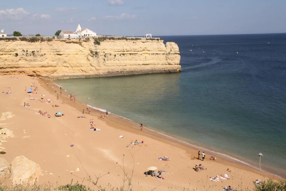 Apartment With 2 Bedrooms in Porches, With Pool Access and Furnished G