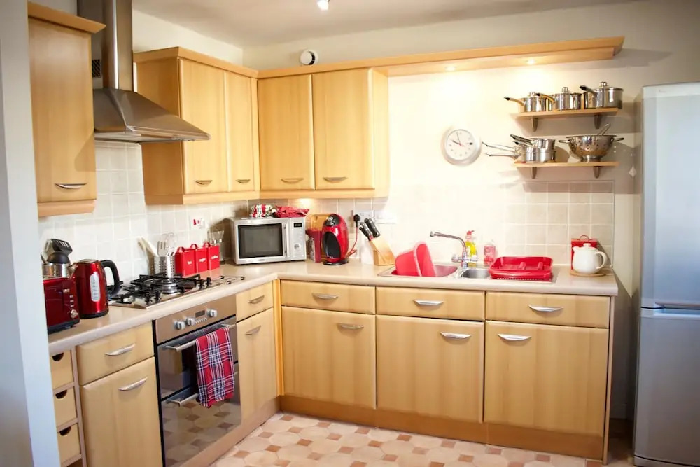 Traditional 2 Bedroom Edinburgh Apartment