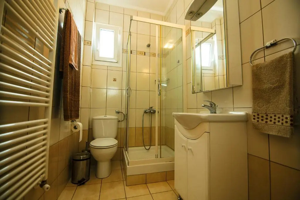 Menexe Apartments-Kelyfos