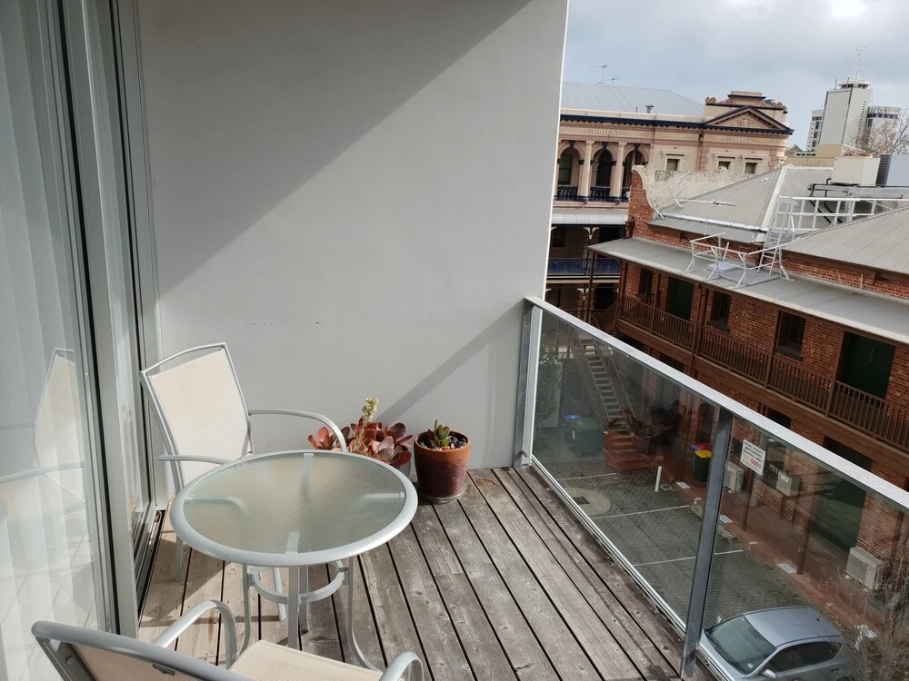 Apartment 9