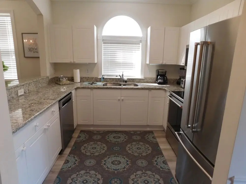 Wedgewood #714 2 Bedroom Condo by Redawning