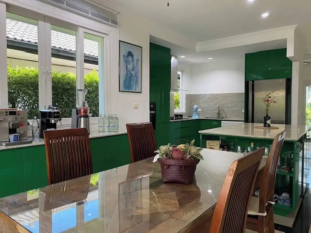 Hidden Villa Oasis Private Pool 2km to BeachMall