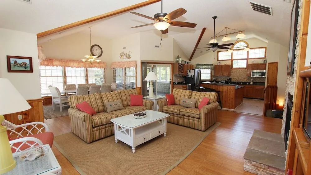 Lighthouse Jewel 1141 - 6 Br Home