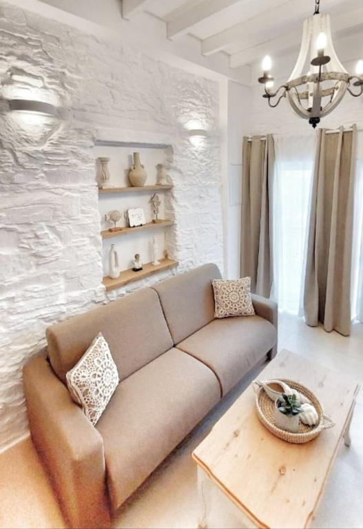TOP SUITES
