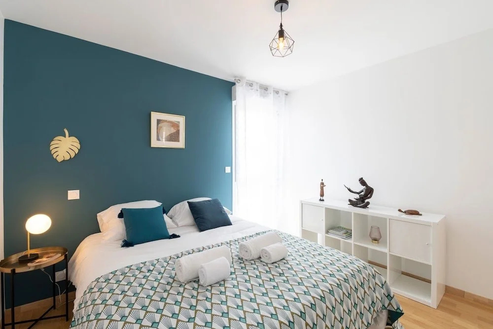 LA Perouse - Apt 2 Chambres,parking, Proche Rennes