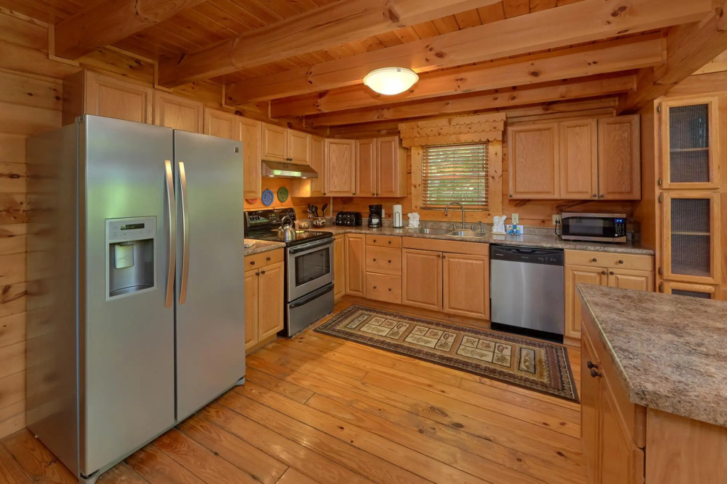 Hickory Lodge in Pigeon Forge
