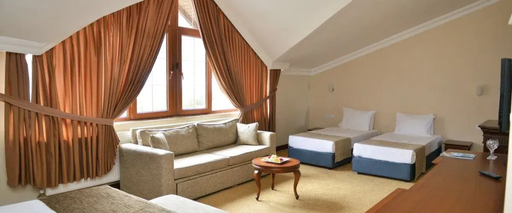 West Davraz Hotel
