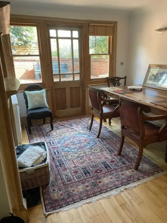 Townhouse Full of Character in Vibrant Seven Dials