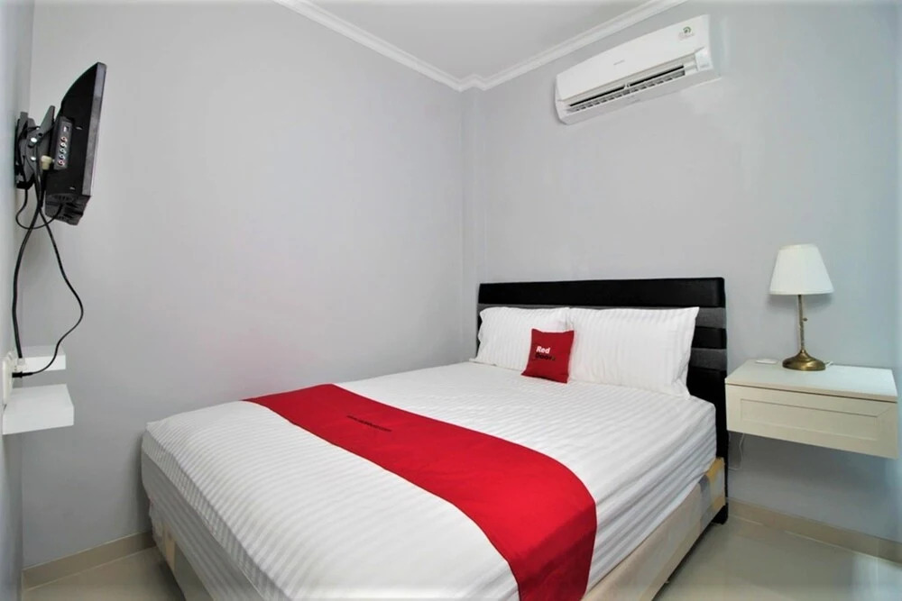 RedDoorz @ Meruya Selatan
