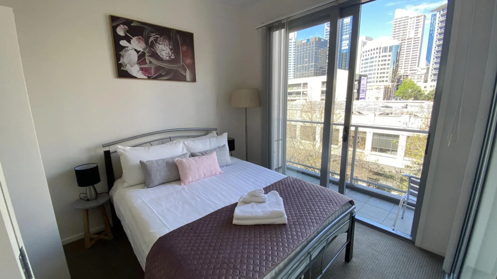 Luxury one bed in the heart of the CBD *FREE WIFI*