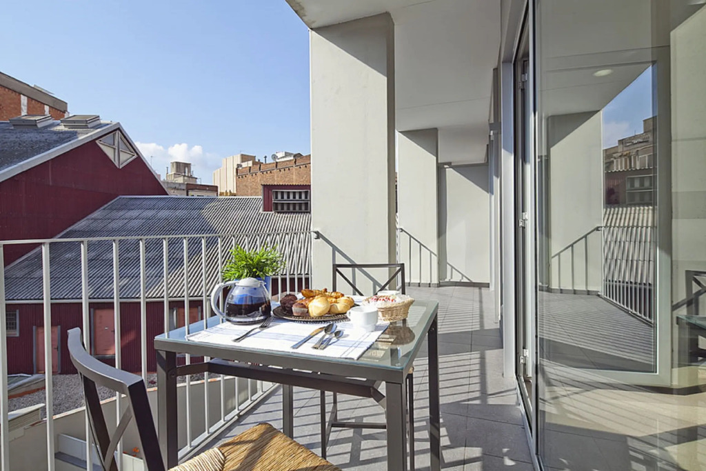 Charmsuites Paralel