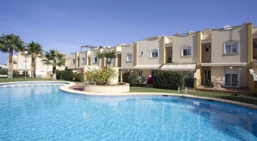Casa Amarilla