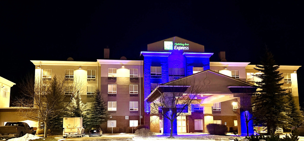 Holiday Inn Express Airdrie by IHG